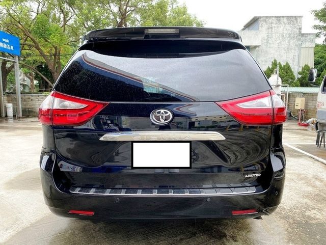 TOYOTA豐田 SIENNA  第4張相片