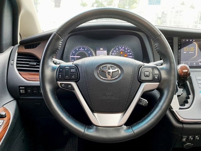 TOYOTA豐田 SIENNA  第14張相片