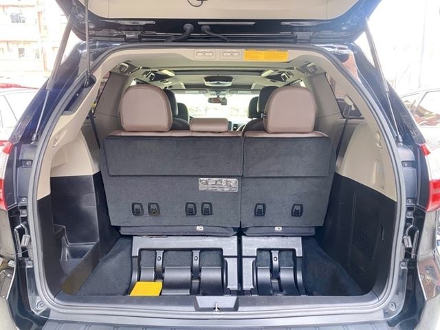 TOYOTA豐田 SIENNA  第15張相片