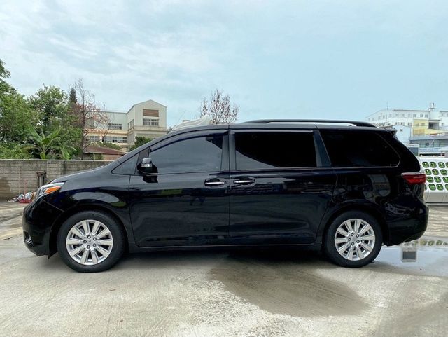 TOYOTA豐田 SIENNA  第19張相片