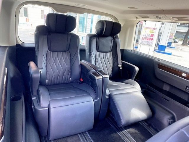 TOYOTA豐田 GRANVIA  第25張相片