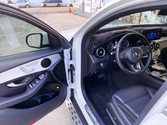 M-BENZ賓士 GLC300 AMG COUPE  第9張相片