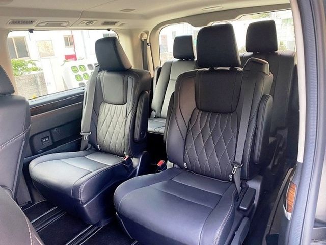 TOYOTA豐田 GRANVIA  第12張相片