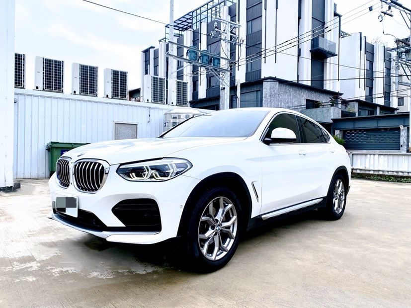 2021式 X4 xDrive20i 白金領航版 選配M款運動套件 全數位液晶儀錶 抬頭顯示 HK音響 5AT全智慧駕駛  第1張相片
