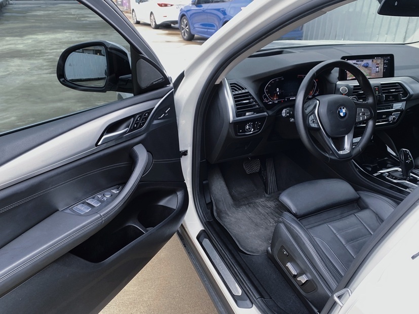 2021式 X4 xDrive20i 白金領航版 選配M款運動套件 全數位液晶儀錶 抬頭顯示 HK音響 5AT全智慧駕駛  第10張相片