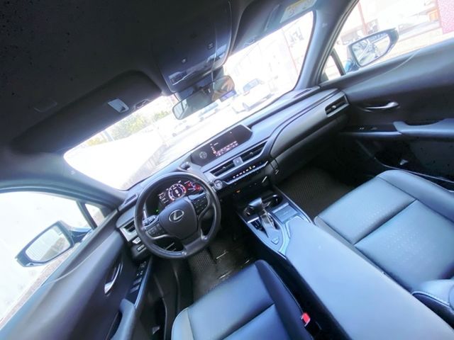 LEXUS凌志 UX200  第5張相片