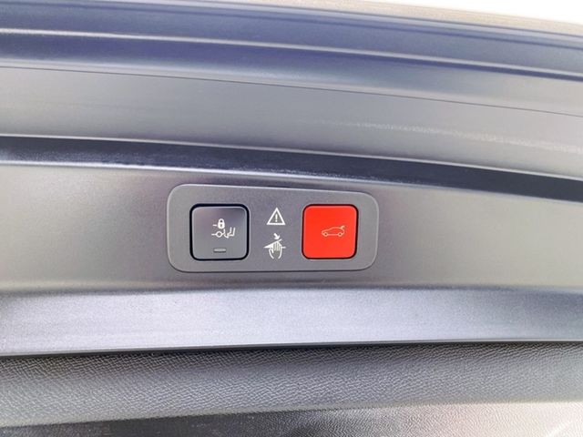 PEUGEOT寶獅 5008  第17張相片
