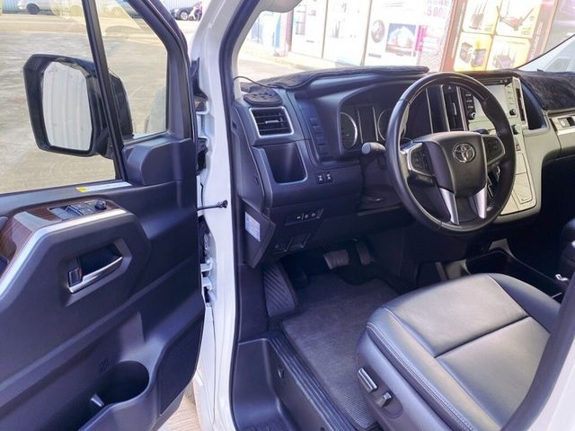 TOYOTA豐田 GRANVIA  第8張相片