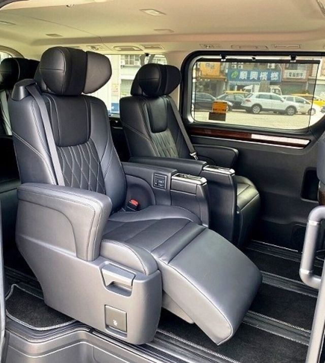 TOYOTA豐田 GRANVIA  第11張相片