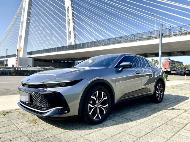 TOYOTA豐田 CROWN  第1張相片