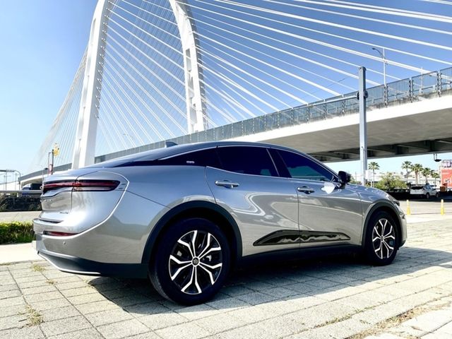 TOYOTA豐田 CROWN  第2張相片