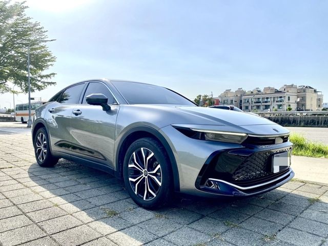 TOYOTA豐田 CROWN  第15張相片