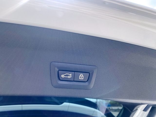 BMW寶馬 120I  第16張相片