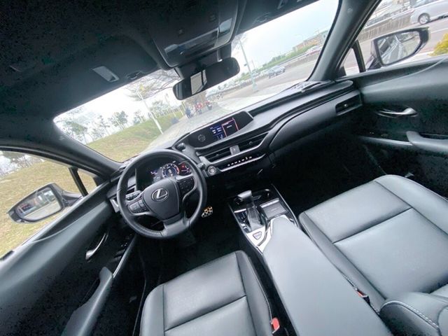 LEXUS凌志 UX200  第5張相片