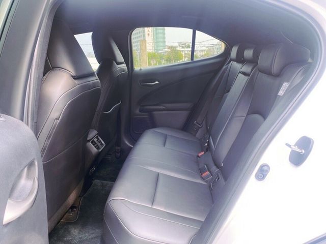 LEXUS凌志 UX200  第10張相片