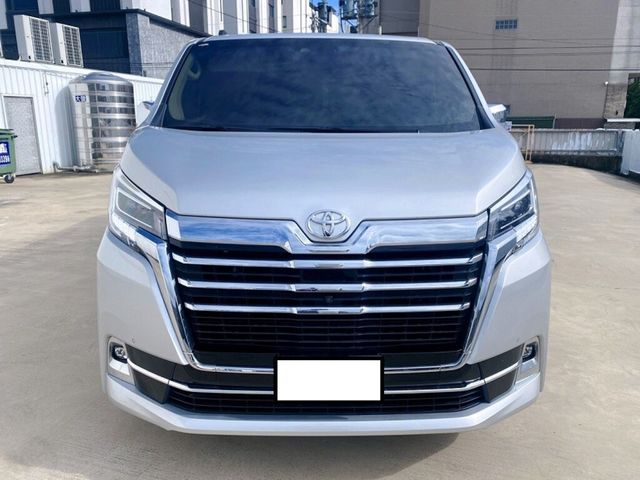 TOYOTA豐田 GRANVIA  第3張相片