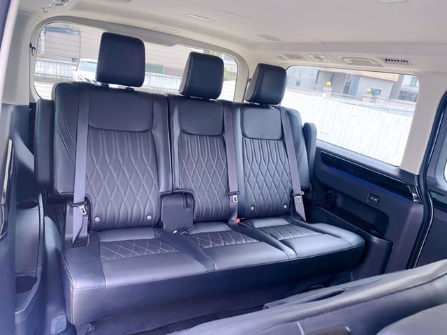 TOYOTA豐田 GRANVIA  第7張相片