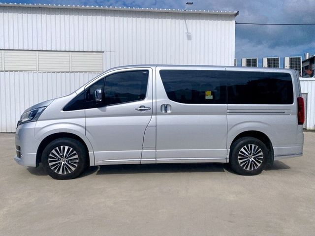TOYOTA豐田 GRANVIA  第10張相片
