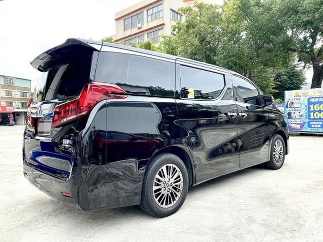 TOYOTA豐田 ALPHARD  第2張相片