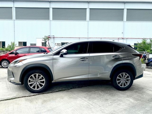 LEXUS凌志 NX200  第19張相片