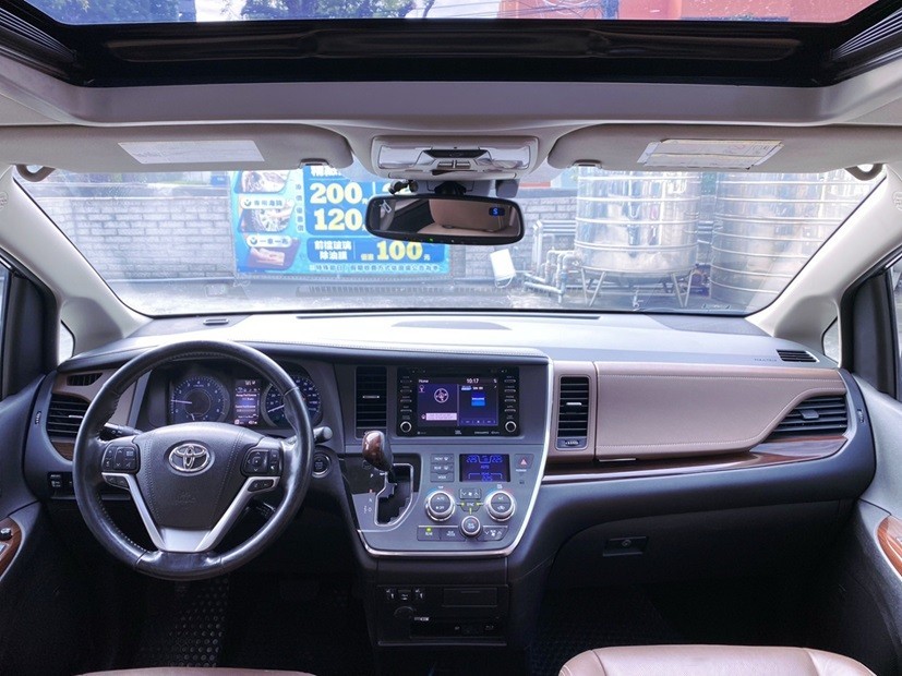 旗艦LIMITED 全新小改款 ACC自動跟車 8速300匹新式引擎 360環景 全景雙天窗  第5張相片