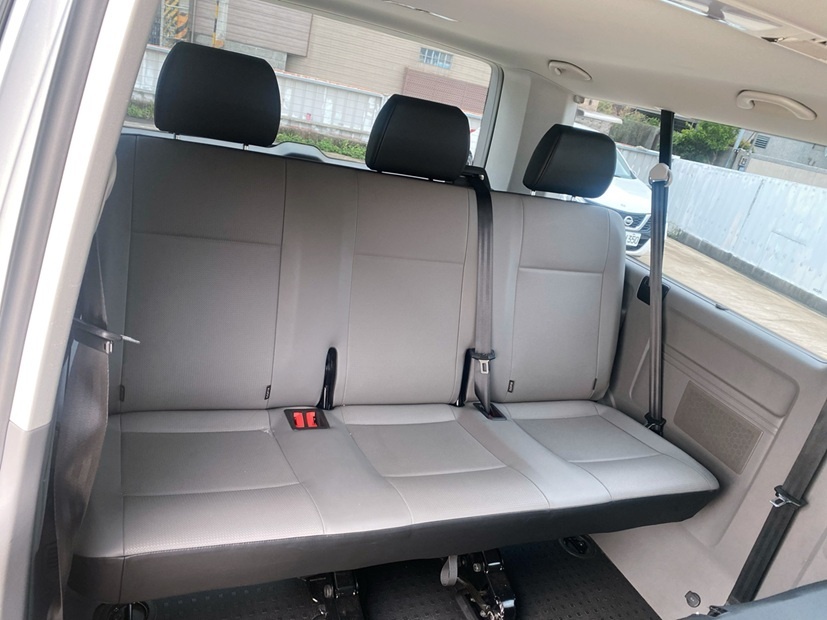 2022 VW T6.1 Caravelle 150p 3+3+3 長軸9人座 旅遊商務首選！  第11張相片