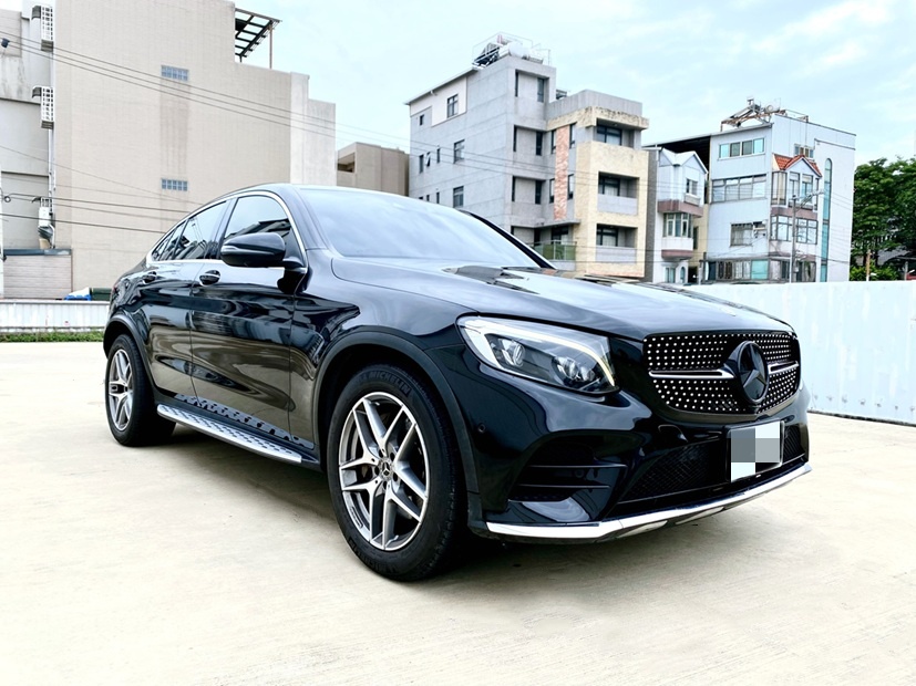 GLC250 Coupe 運動版 賓士總代理 AMG運動套件 選配23P自動跟車 柏林之音 車側踏板 360環景  第18張相片