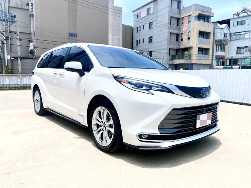 和泰總代理 全新第四代 SIENNA Hybrid 鉑金版 冷熱通風座椅 HUD抬頭顯示 全速域自動跟車  第19張相片