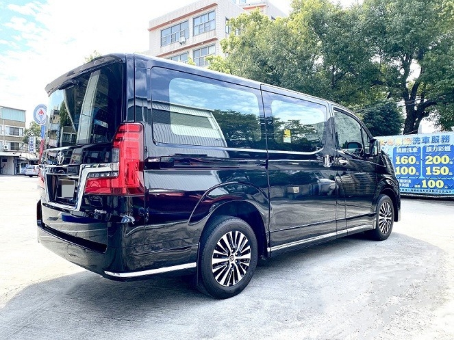 2021 GRANVIA 6人座旗艦版 長軸ALPHARD 市場超低里程 僅跑7千 完全新車車況！  第18張相片