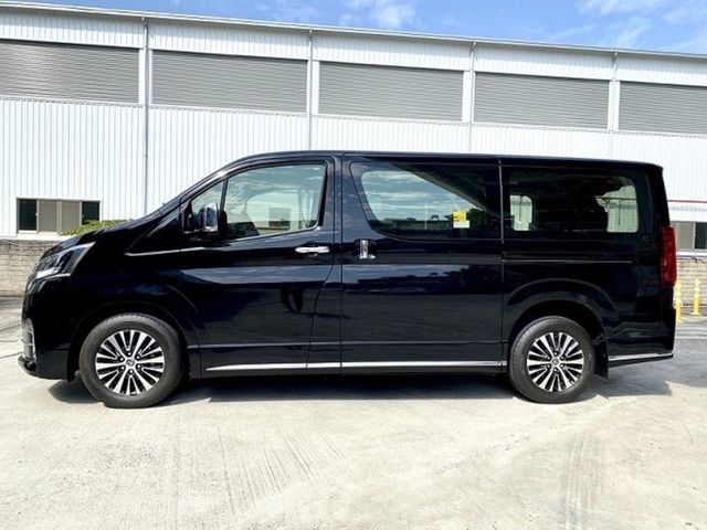 TOYOTA豐田 GRANVIA  第19張相片