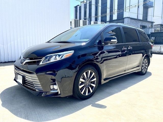 TOYOTA豐田 SIENNA  第1張相片