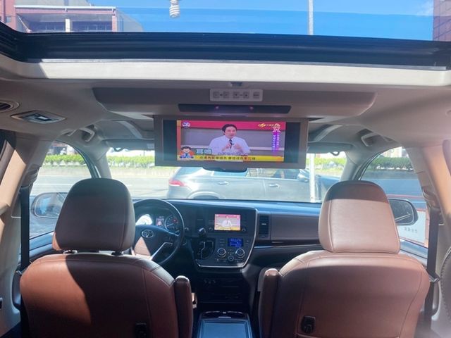 TOYOTA豐田 SIENNA  第15張相片