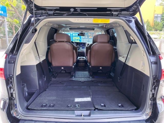 TOYOTA豐田 SIENNA  第17張相片