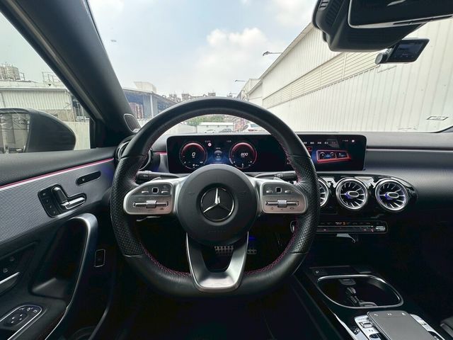 M-BENZ賓士 A220  第10張相片