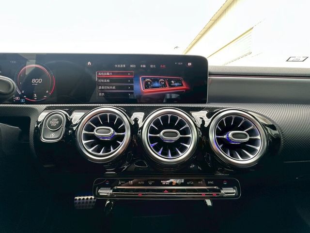 M-BENZ賓士 A220  第13張相片