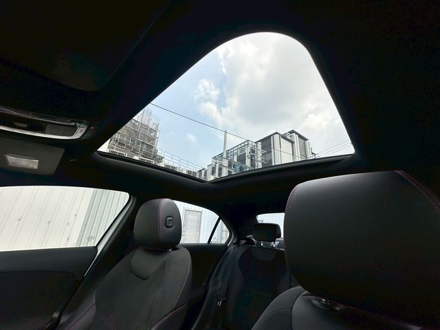 M-BENZ賓士 A220  第19張相片