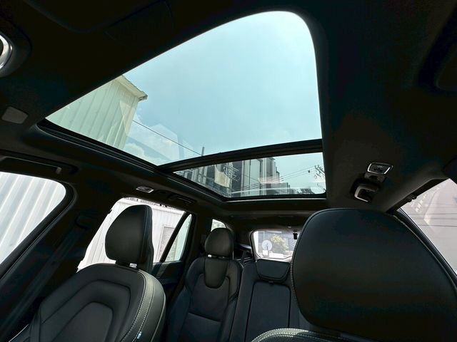 VOLVO富豪 XC90  第13張相片