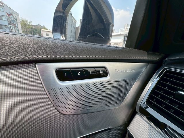 VOLVO富豪 XC90  第14張相片