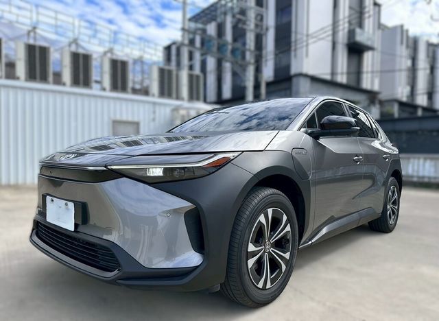 TOYOTA豐田 BZ4X  第1張相片