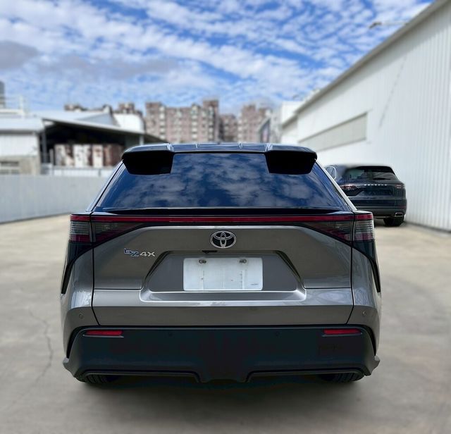 TOYOTA豐田 BZ4X  第4張相片