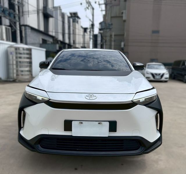 TOYOTA豐田 BZ4X  第3張相片