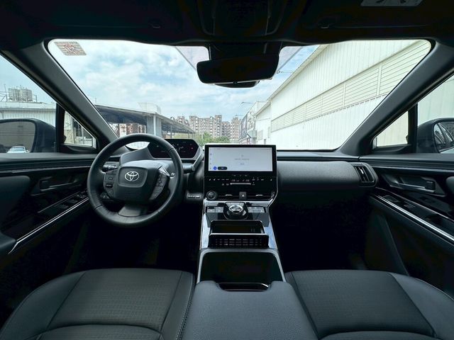 TOYOTA豐田 BZ4X  第5張相片