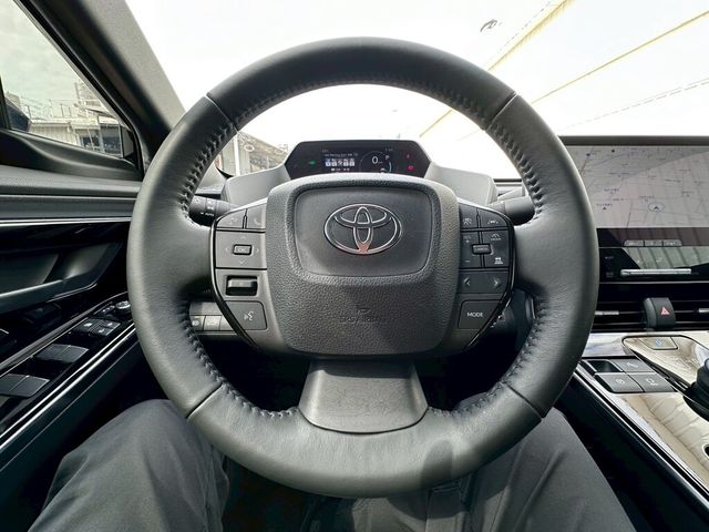 TOYOTA豐田 BZ4X  第9張相片