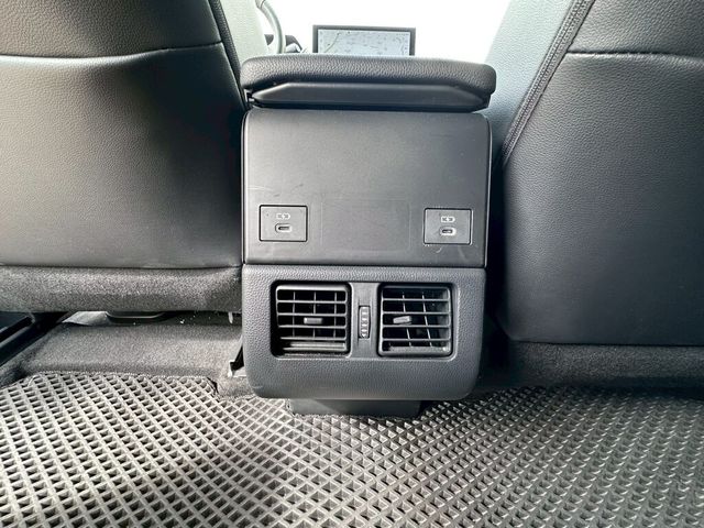 TOYOTA豐田 BZ4X  第14張相片