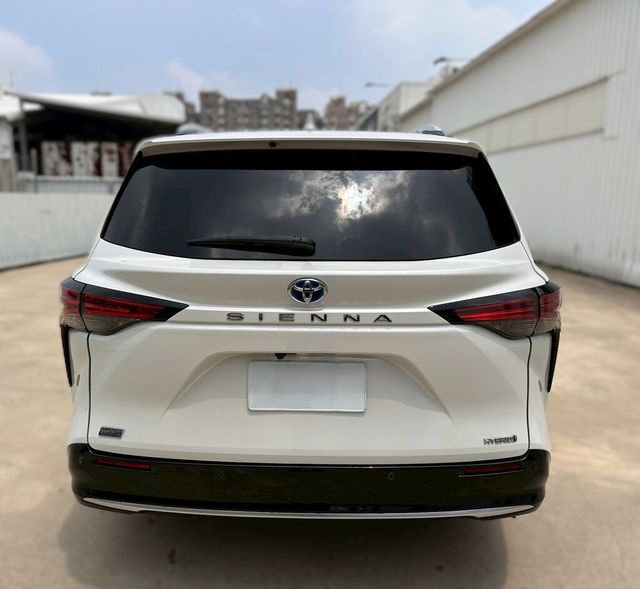 TOYOTA豐田 SIENNA  第4張相片