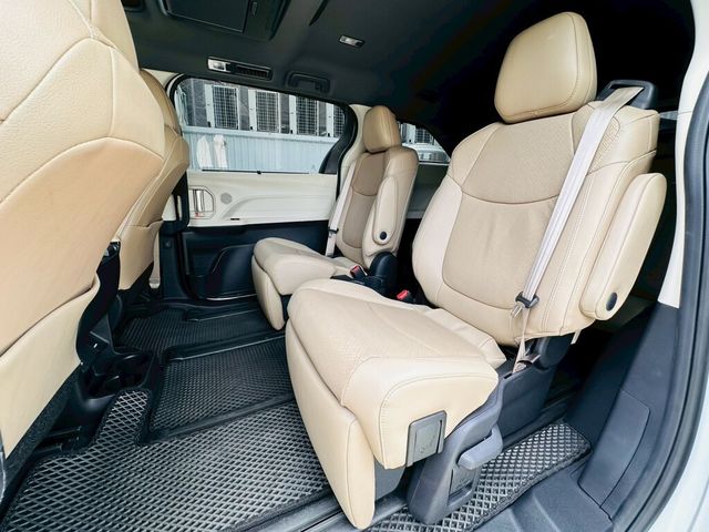 TOYOTA豐田 SIENNA  第7張相片
