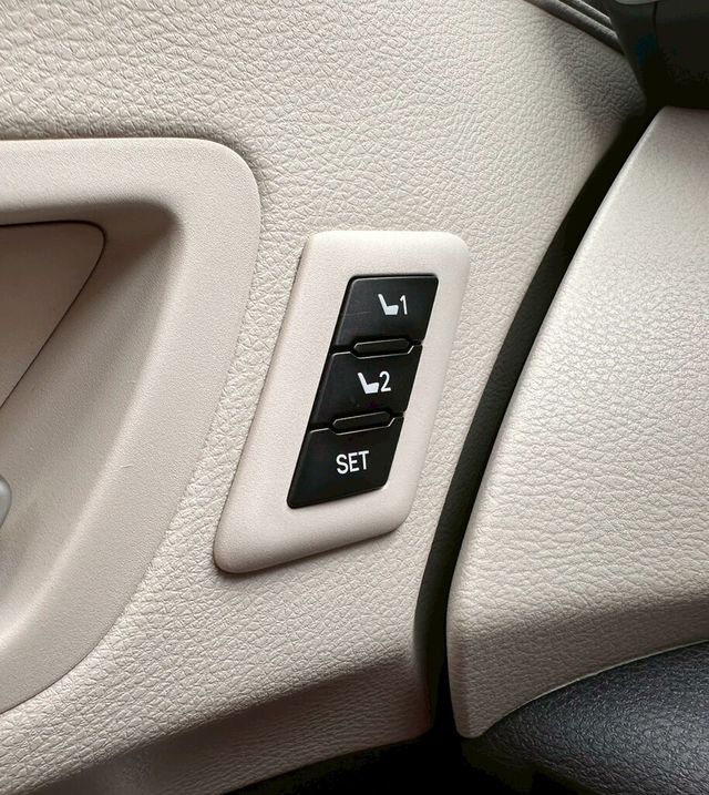 TOYOTA豐田 SIENNA  第13張相片