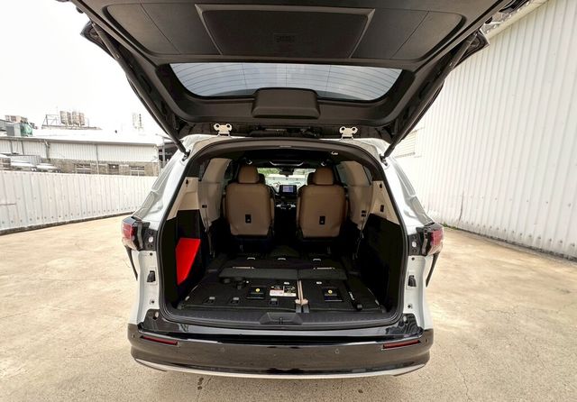 TOYOTA豐田 SIENNA  第20張相片