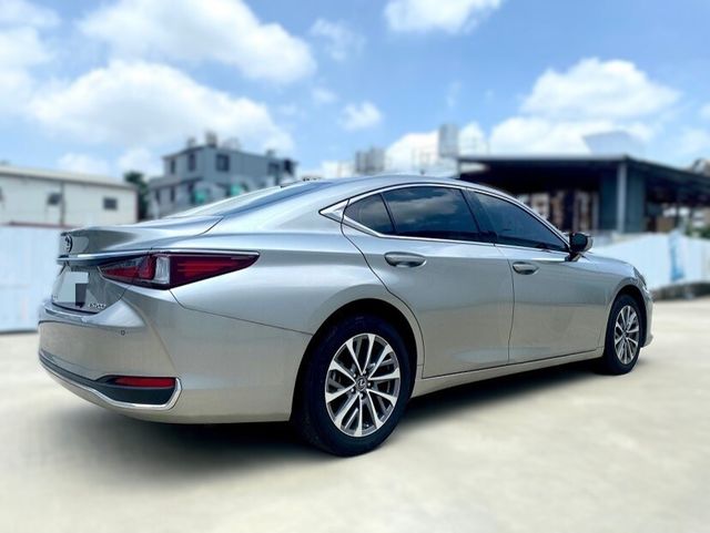 LEXUS凌志 ES200  第2張相片