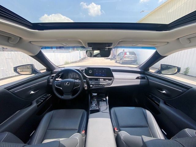 LEXUS凌志 ES200  第5張相片